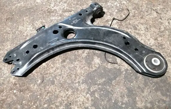 Audi A3 S3 8L Front lower control arm/wishbone 1160500009