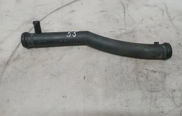 Volkswagen Touran I Engine coolant pipe/hose 03C121065B
