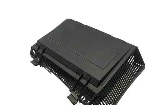 BMW 5 E39 Air filter box cover 8379626