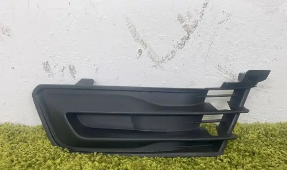 Renault Captur Front bumper lower grill 263362112R