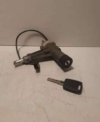 Audi A6 S6 C4 4A Ignition lock 4A0905851