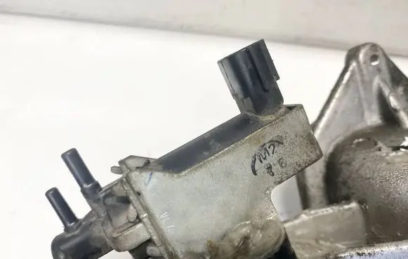 Subaru Forester SH Turbo solenoid valve 14471aa220 139700-1041
