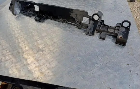 Nissan Qashqai Radiator mount bracket 215424EB0A