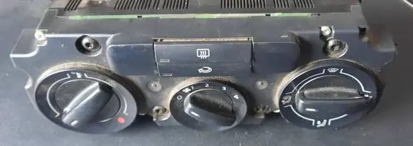 Volkswagen Golf V Climate control unit 00035737