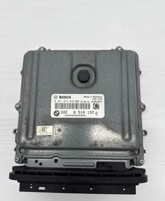 BMW 5 F10 F11 Engine control unit/module 8510137 030085560 0281016846