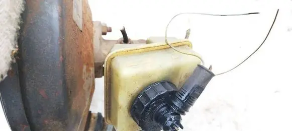 Audi 80 90 B2 Master brake cylinder