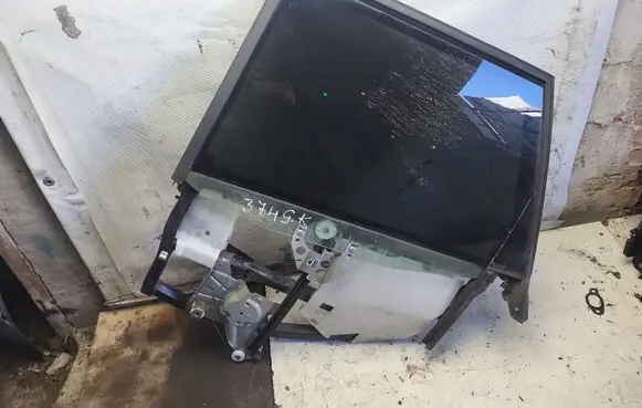 Audi A4 S4 B5 8D Rear window lifting mechanism without motor 