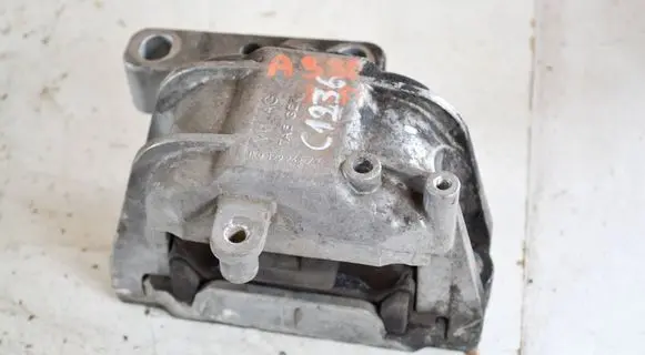 Audi A3 S3 8P Engine mount bracket 1K0199262