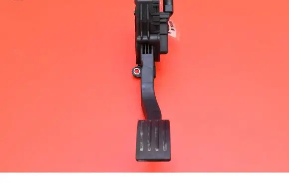 Ford Focus C-MAX Accelerator throttle pedal 3M51-9F836-AE