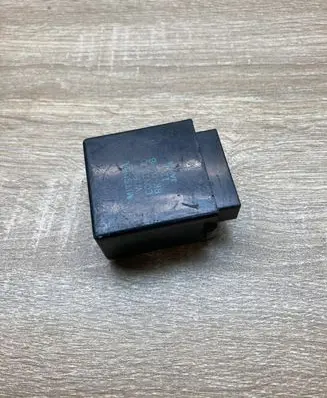 Subaru Forester SF Window wiper relay RK0098