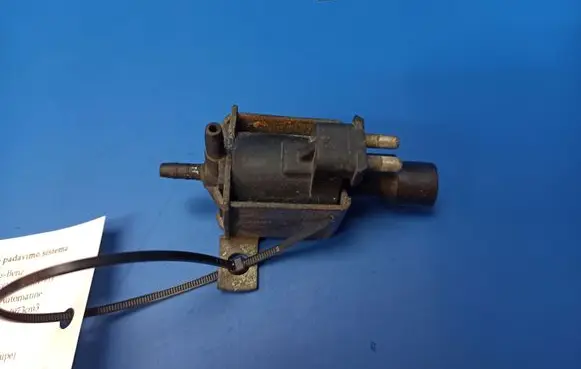 Mercedes-Benz 380 560SEC C126 Vacuum valve 0015407097