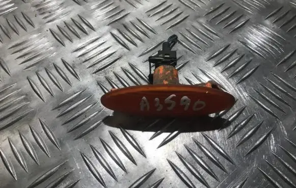 Ford Mondeo MK II Front fender indicator light