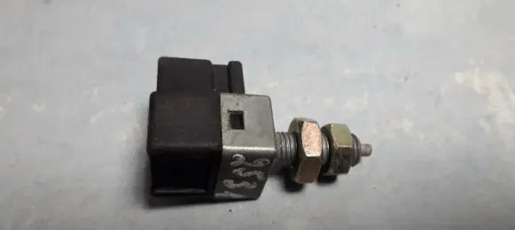 Hyundai Trajet Brake pedal sensor switch 9381038000 93810-38000