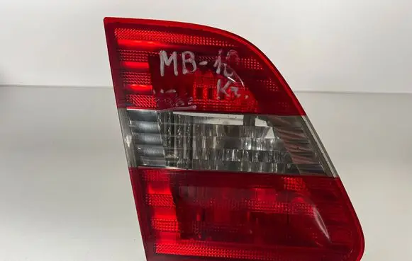 Mercedes-Benz B W245 Tailgate rear/tail lights A1698201564