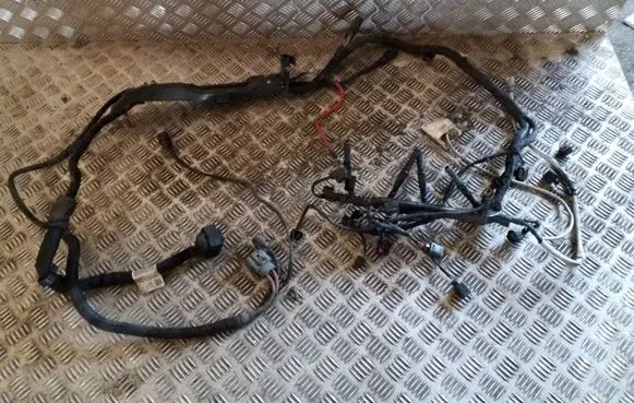 Volkswagen PASSAT CC Engine installation wiring loom 03L972619BF