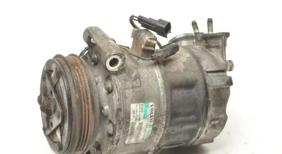 Volvo V70 Air conditioning (A/C) compressor (pump) 31315453