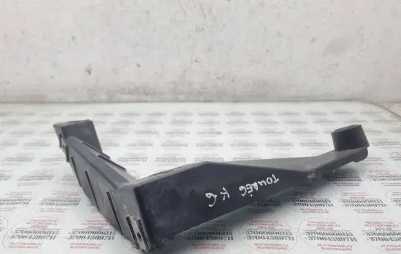 Volkswagen Touareg I Rear bumper mounting bracket 7L6807861