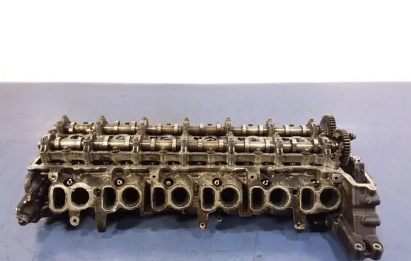 BMW 7 G11 G12 Engine head 8571121
