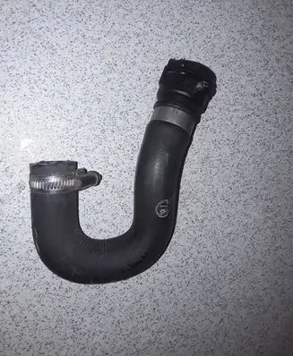 BMW 5 E39 Engine coolant pipe/hose 2247879