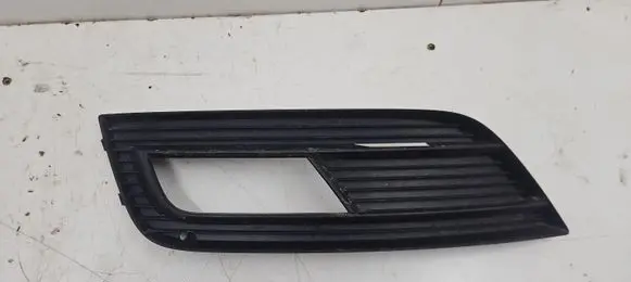 Audi A4 S4 B9 Front fog light trim/grill 8K0807681K