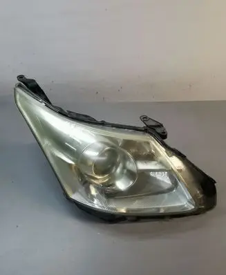 Toyota Avensis T270 Headlight/headlamp