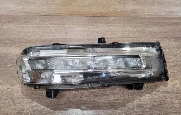 Ford Mustang VI Front fog light PJR3B13200CG