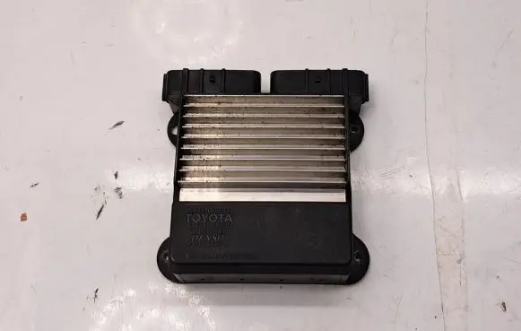 Toyota Auris 150 Fuel injection control unit/module 1310001331 8987171010
