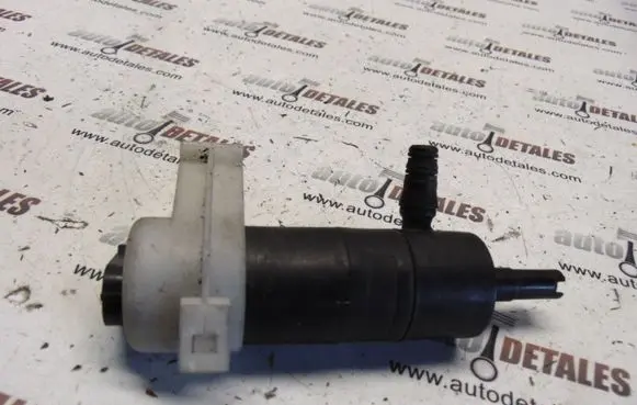 Honda CR-V Windscreen/windshield washer pump