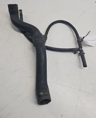 Volkswagen Golf III Engine coolant pipe/hose 1H0121086B