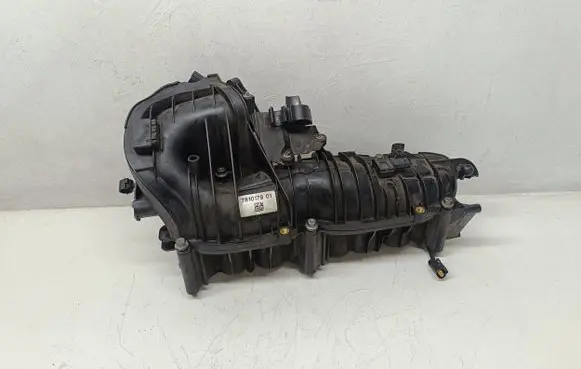 BMW 1 E81 E87 Intake manifold 7810179