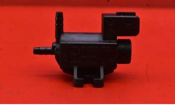 Opel Astra J Vacuum valve 8972882491