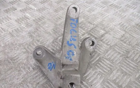 Ford Focus Gearbox mounting bracket 3M517M125