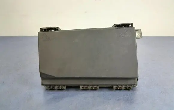 Opel Astra H Fuse box set 1534937