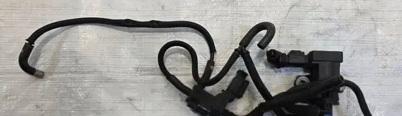 Ford Kuga II Vacuum valve