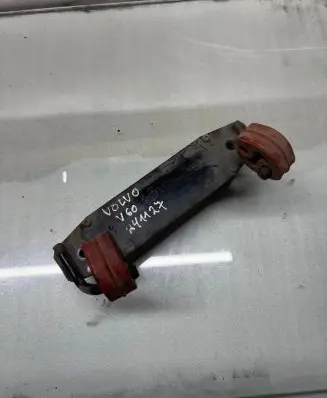Volvo V60 Muffler mount bracket/holder 