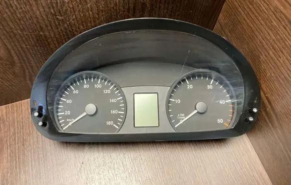 Mercedes-Benz Sprinter W906 Speedometer (instrument cluster) A9069005200 A9069013400 A9069027700