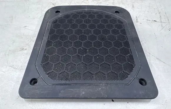 BMW X1 F48 F49 Subwoofer grill/trim 16014910
