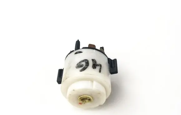 Volkswagen Golf IV Ignition lock contact 4b0905849