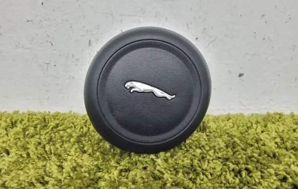 Jaguar F-Pace Steering wheel airbag cover 3105987