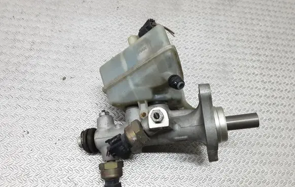 Mercedes-Benz C W203 Master brake cylinder A2034300002