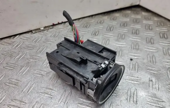 Volkswagen PASSAT CC Ignition lock 3C0905843Q