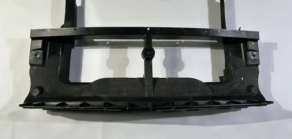 Dodge Challenger Intercooler air guide/duct channel 68043965AC