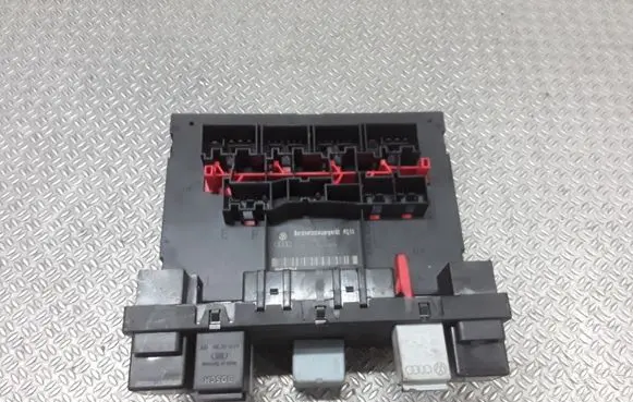 Volkswagen Touran I Comfort/convenience module 1K0937049F