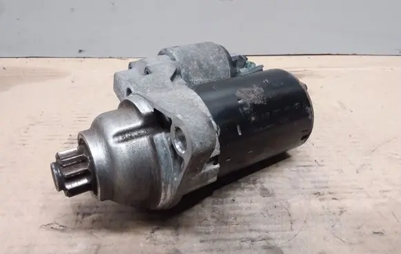 Volkswagen Golf V Starter motor 02T911023M 0001120408