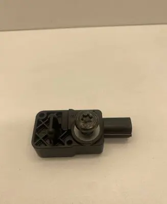 Chevrolet Malibu Airbag deployment crash/impact sensor 13509729