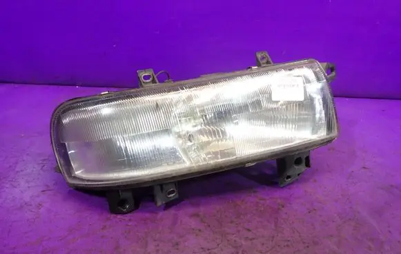 Renault Master II Headlight/headlamp 7701044520F