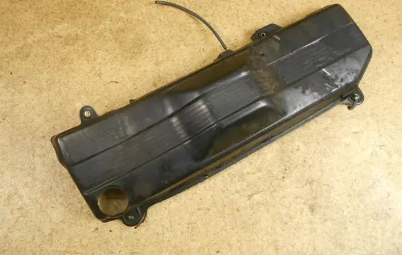 Toyota Land Cruiser (J100) Engine cover (trim) 