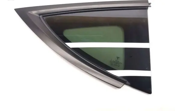 Tesla Model Y Rear side window 1495741-99-D