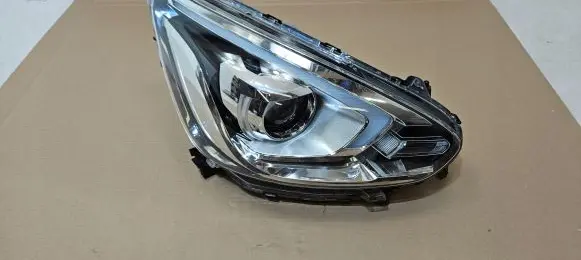 Mitsubishi Space Star Headlight/headlamp