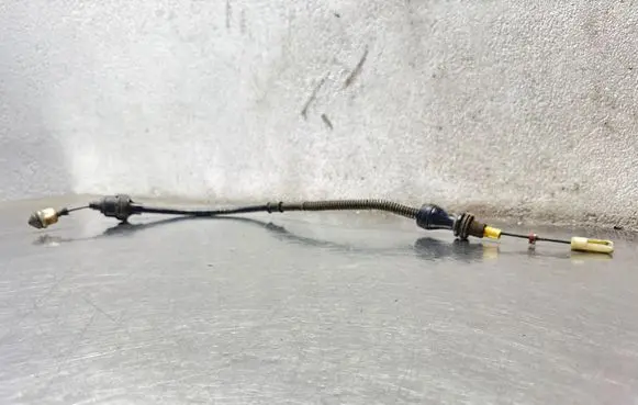 Saab 900 Clutch cable 4490181
